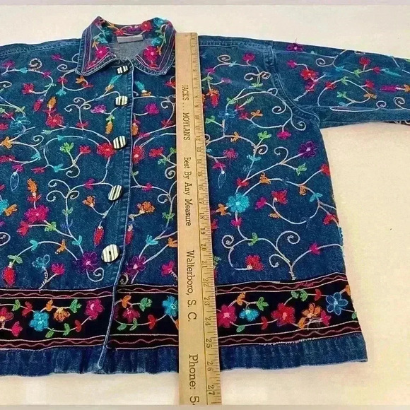Unite vintage 90s Embroidery Jean jacket with wooden buttonsXL groovy  festivals - Picture 8 of 9